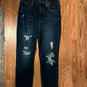American Eagle Ripped Curvy Hi-Rise Jegging
